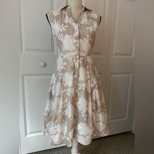 Vintage-inspired fit flare sleeveless collar dress